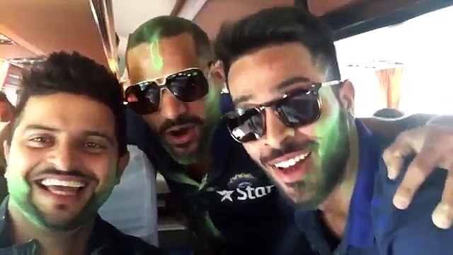 India Cricket Team Celebrating Holi Suresh Raina,Hardik Rang Barse Song