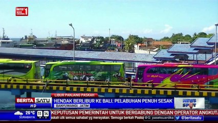 Pelabuhan Ketapang Dipenuhi Bus Pariwisata dan Kendaraan Pribadi