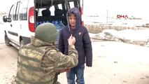 Yüksekova Operasyonların Sürdüğü Yüksekova'da Güvenlik Güçlerinin Vatandaşlara Yardımı da Devam...