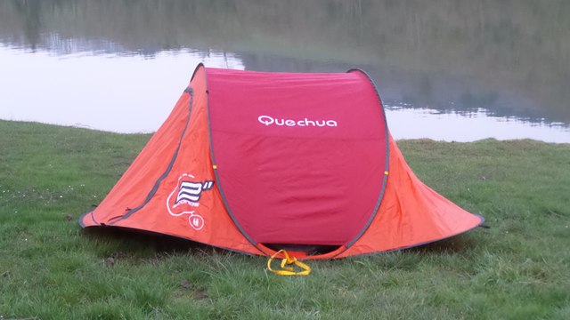 Les tutos de monsieur Fraize - (7) Plier une tente Quechua