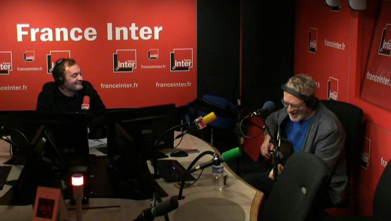 Dick Annegarn, sa guitare et "Le roi du métro"