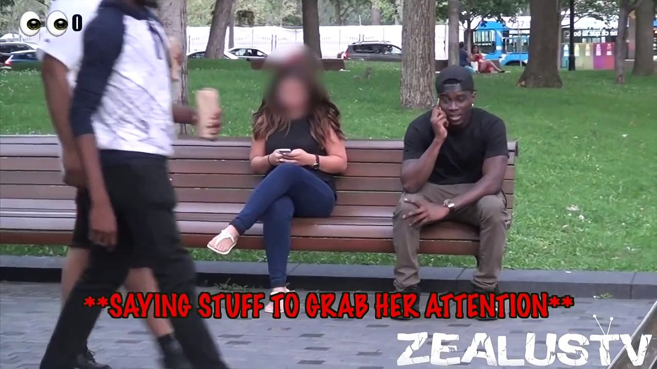 How To Pick Up Girls with Pretend To be Famous - KSI PRANK