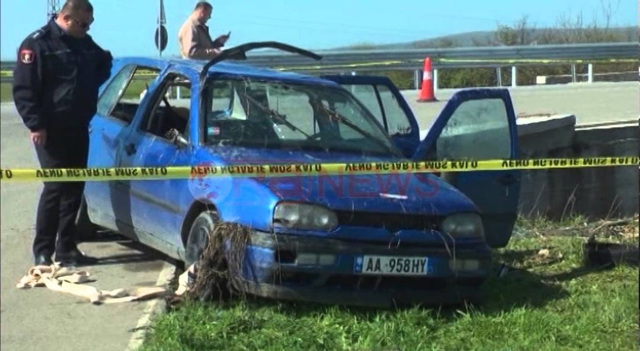 Kavajë, dy djem e një vajzë vdesin në aksident, makina doli nga rruga ra në kanal