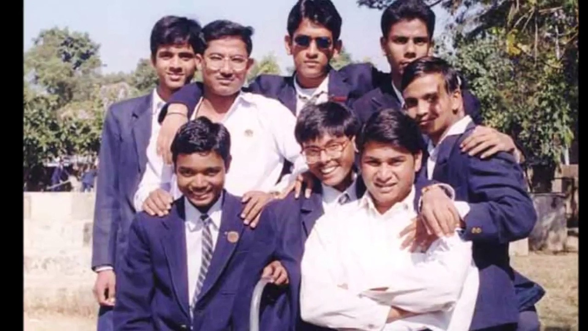 Cricket News | ICC Shares MS Dhoni's 'Long Hair Old Photo' From 2006  Champions Trophy in Flashback Friday Post | 🏏 LatestLY, image size:1920x1080
