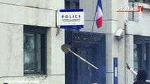 Des lycéens parisiens saccagent un commissariat à coups de pelle