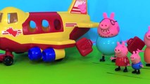 Peppa Pig 2015 New Toys English Episodes - Peppa Pig Swimming on Holiday at the Beach! HD