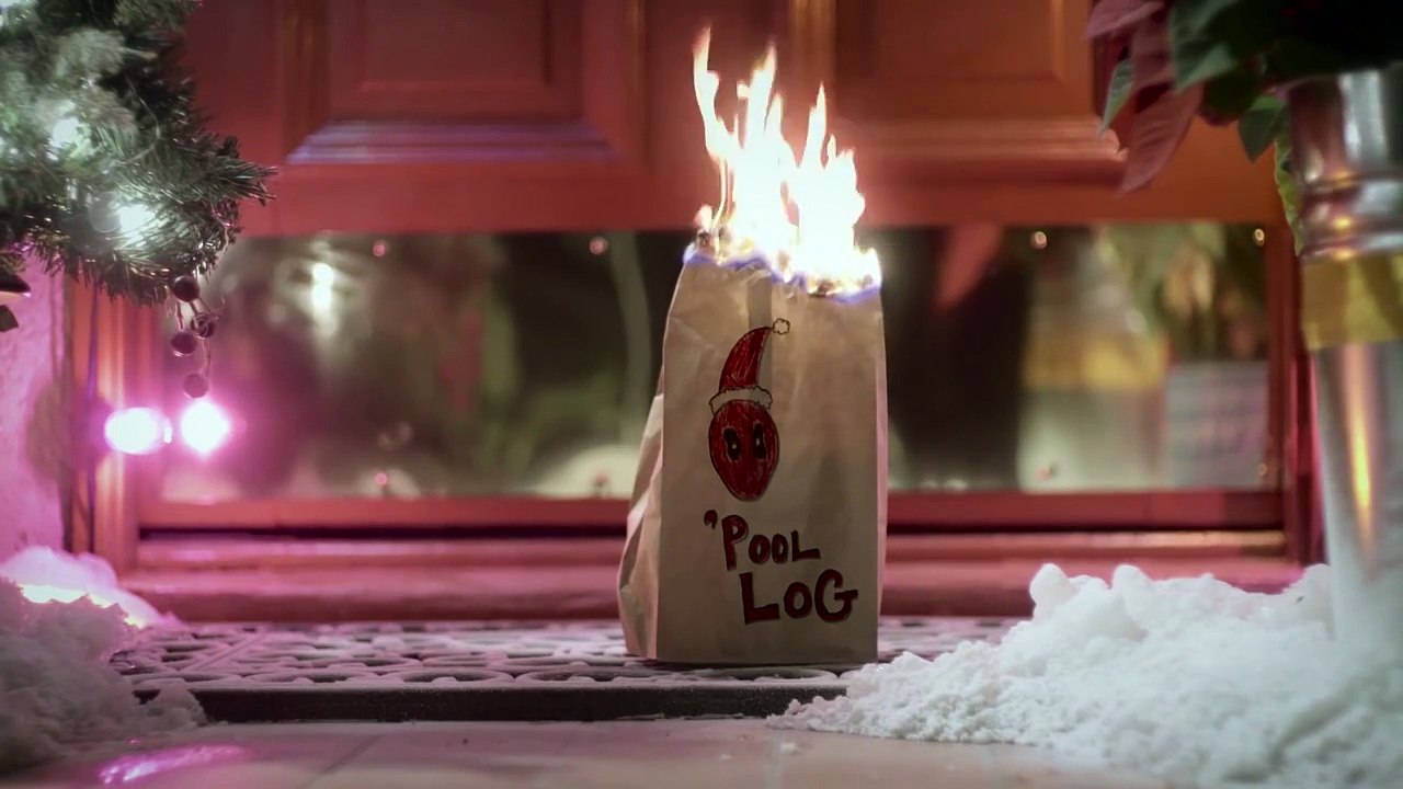 DEADPOOLs Christmas Log!