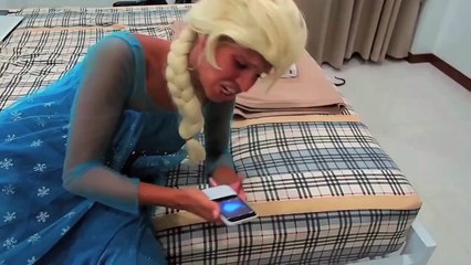 FROZEN ELSA vs DOCTOR vs SNAKE! Blue Spiderman Doctor!