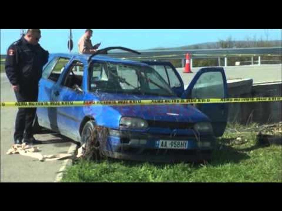Kavajë, dy djem e një vajzë vdesin në aksident, makina doli nga rruga ra në kanal- Ora News-