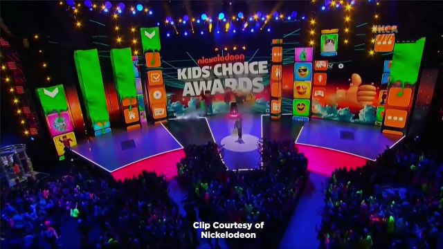 Peyton List & Laura Marano Kids Choice Awards 2016 Fashion