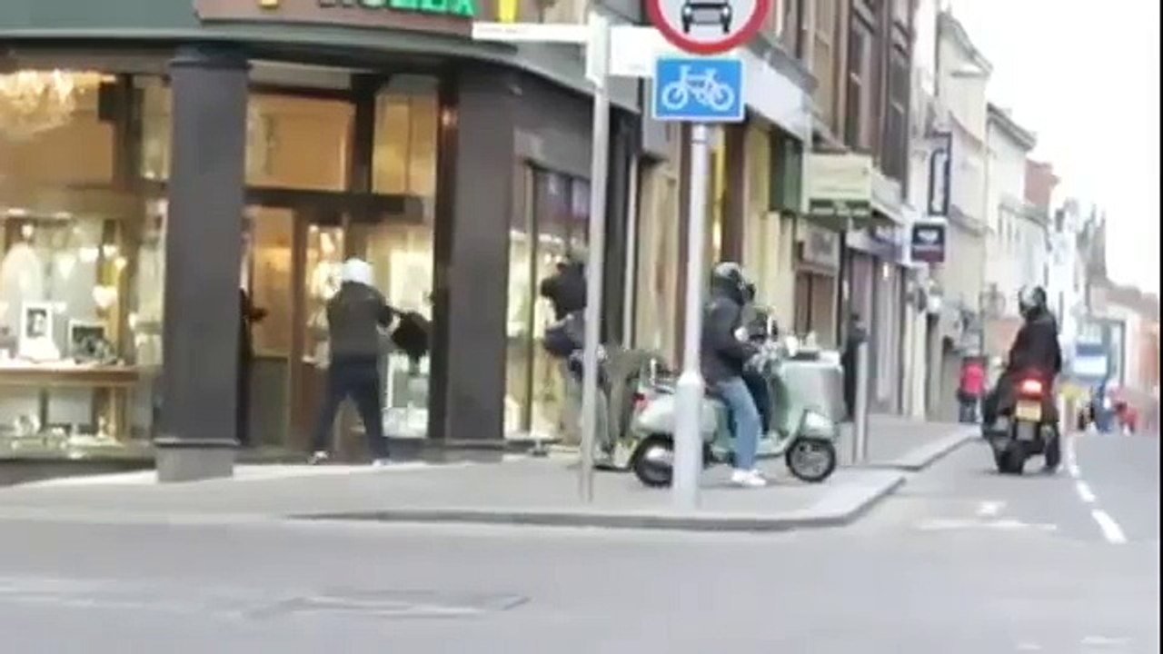 Super-granny stops robbery at Jewellers at Northampton