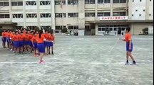Ces enfants japonais sont des champions de corde à sauter