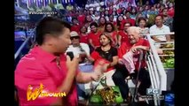 Wowowin: Willie Revillame, kinilala ang mga balik-bayan na patuloy ang suporta sa kanya