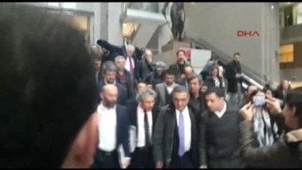 Dündar ve Gül'ün Yargılandığı Dava 1 Nisan'a Ertelendi