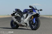 YAMAHA YZF-R1 Yamaha's blistering YZF-R1 is primed to make its mark in the resurgent super-sports market