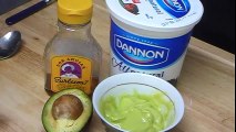 Avocado Yogurt Honey Hair Mask is a Good Home Remedy For Moisturizing Oily Hair