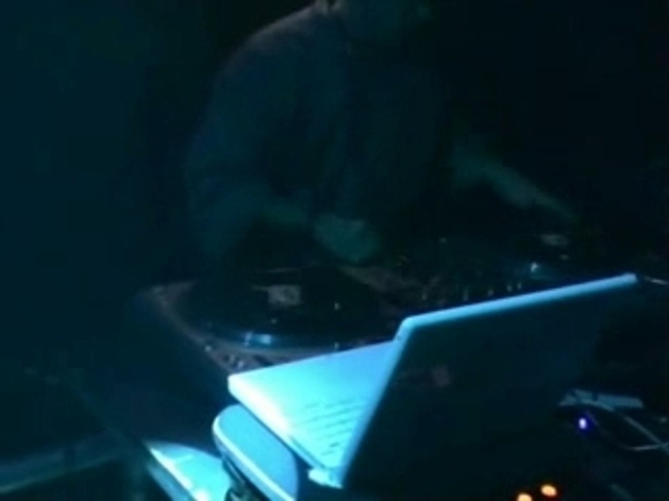 dj woody - live showcase Décembre 2005