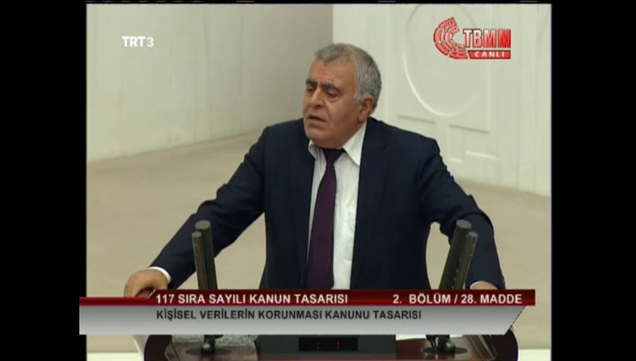 Müslüm Dogan HDP Izmir Milletvekili Sivasta Kaymakamlar Muhtarlari cagirim sizin köy Alevi  yoksa kürt köyümü diye soruyorlar