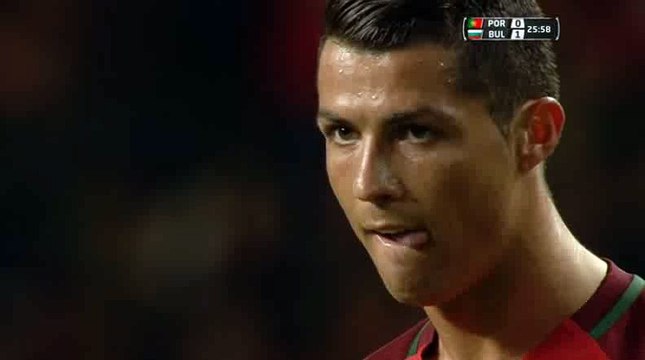 Cristiano Ronaldo Amazing Free-Kick - Portugal vs Bulgaria
