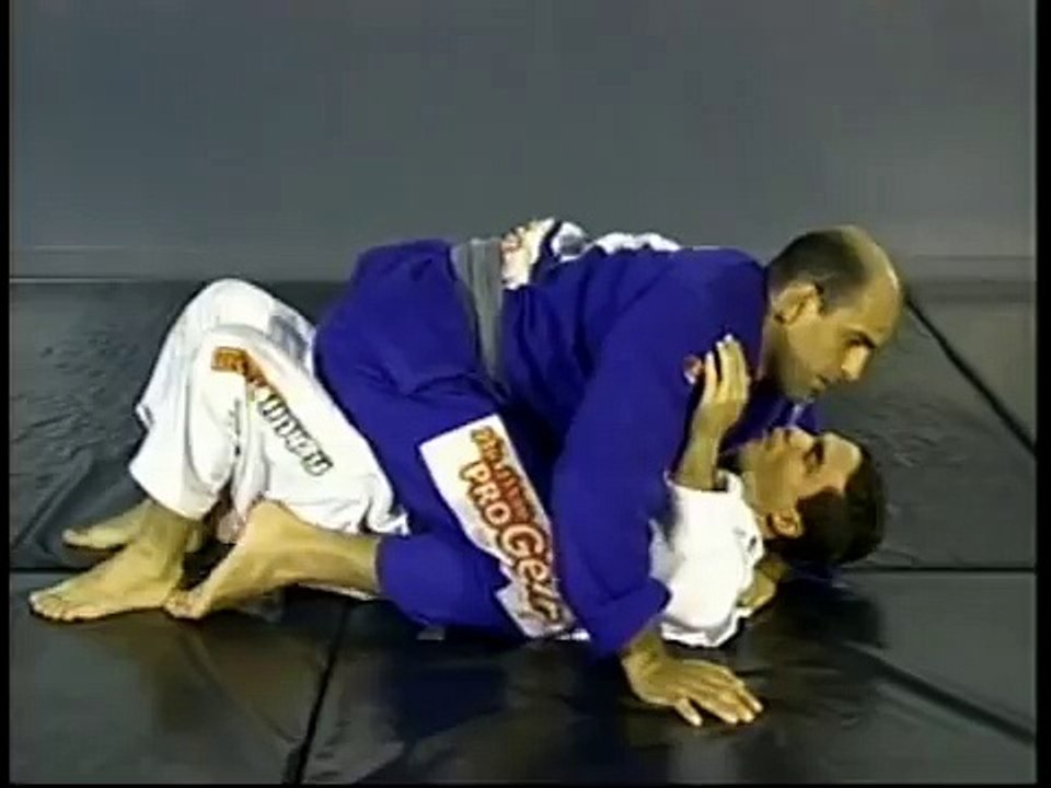 Roberto Correa (Gordo) - Jiu Jitsu Half Guard vol 1 full 49