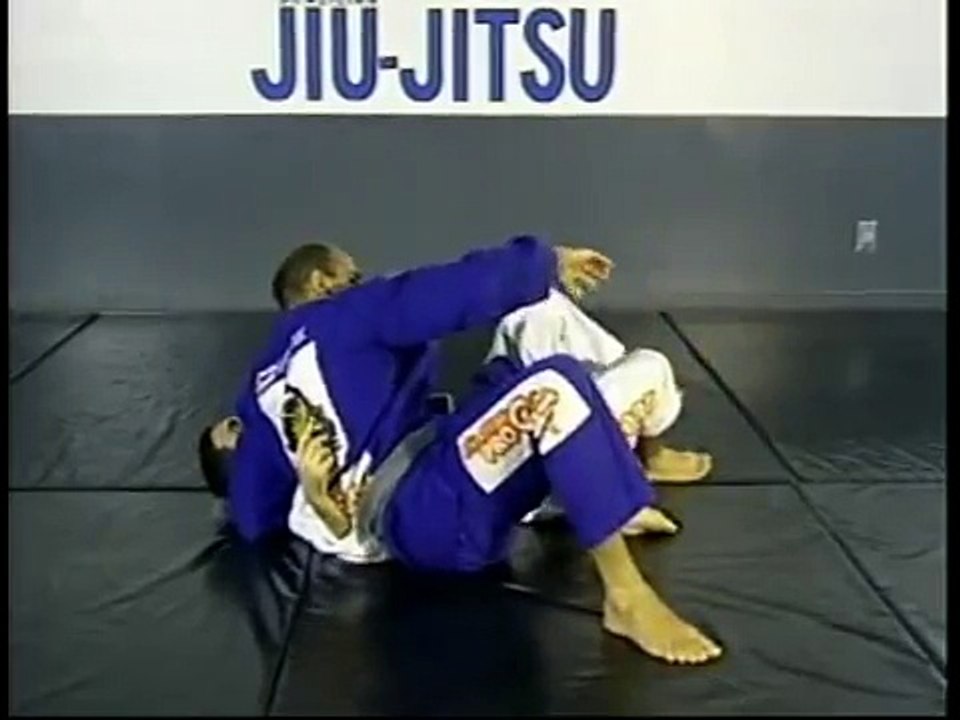 Roberto Correa (Gordo) - Jiu Jitsu Half Guard vol 1 full 50