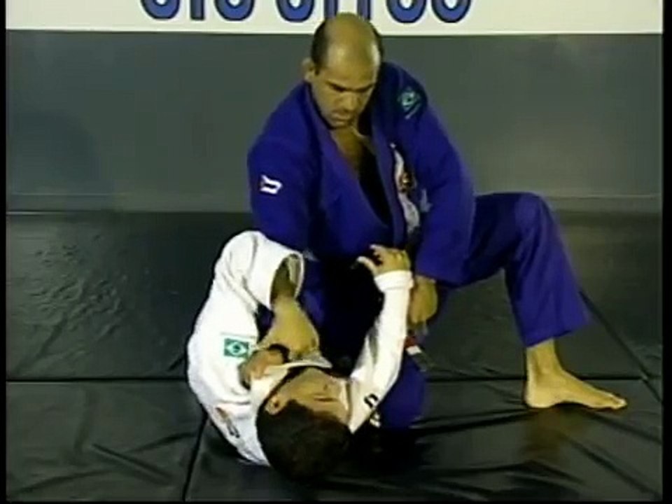 Roberto Correa (Gordo) - Jiu Jitsu Half Guard vol 1 full 55