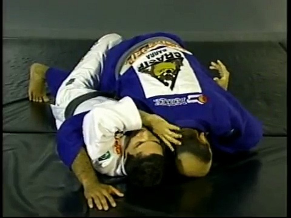 Roberto Correa (Gordo) - Jiu Jitsu Half Guard v...