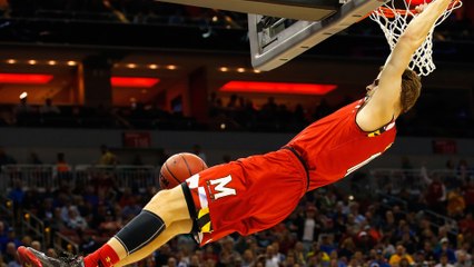 Ref Blows 2 Calls in 2 Seconds During Kansas-Maryland Sweet 16 Matchup