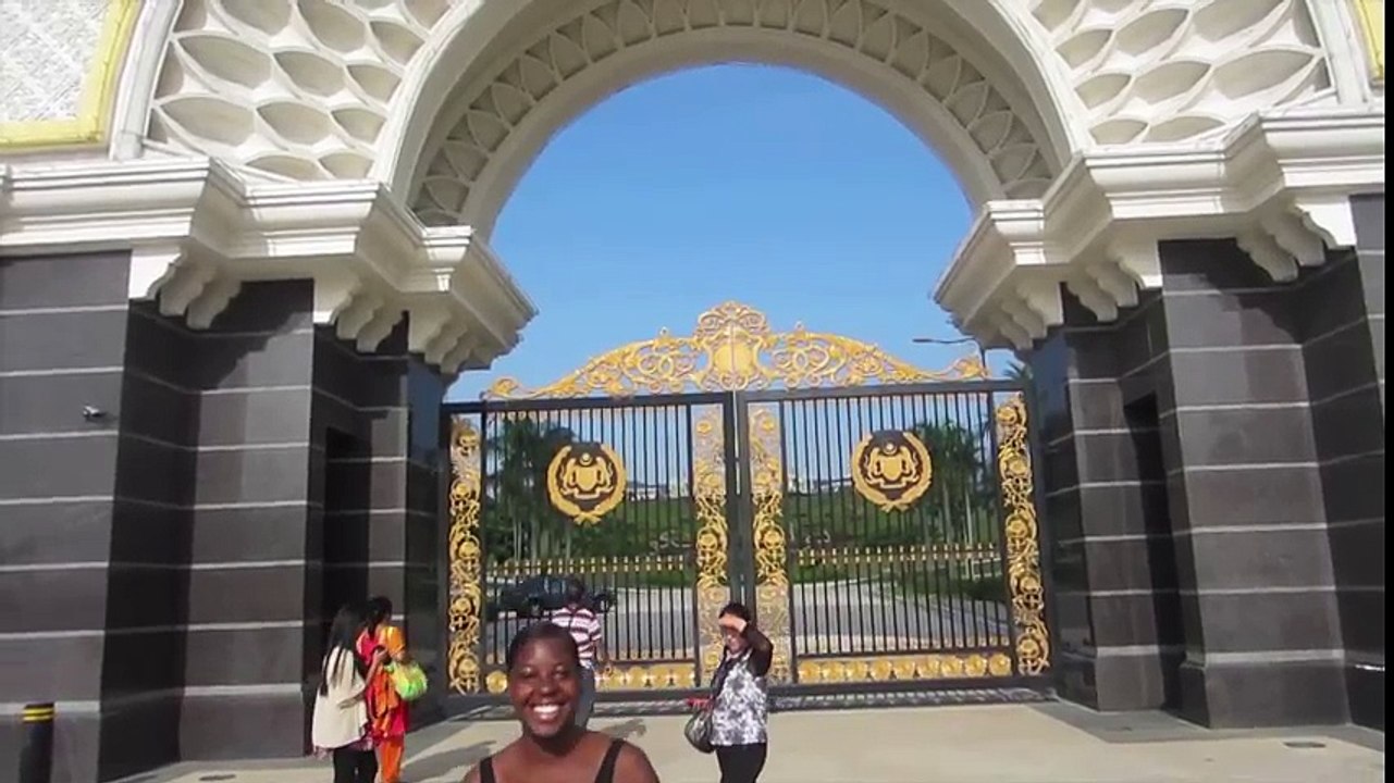 El asombroso poder de atracción negro sobre los malasios