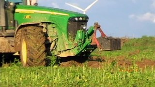 Labour 2009 avec un JOHN DEERE 8520 à crampons