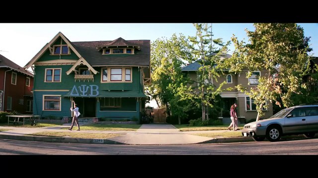 Nos Pires Voisins / Bande annonce 2 VF [Au cinéma le 6 août]