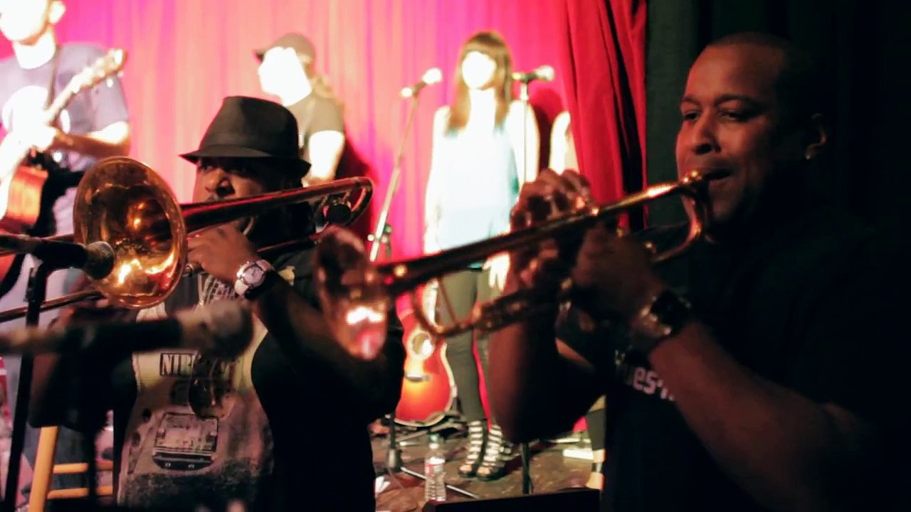 Wax Unplugged: 'Paycut'