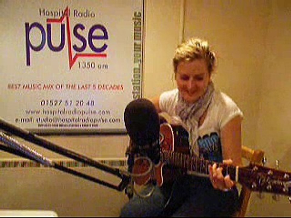 Caroline Seven Live