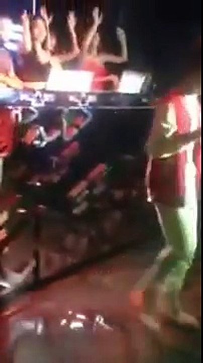 Bản sao Sơn Tùng MPT hát Bar ở Hà Nội cực hay