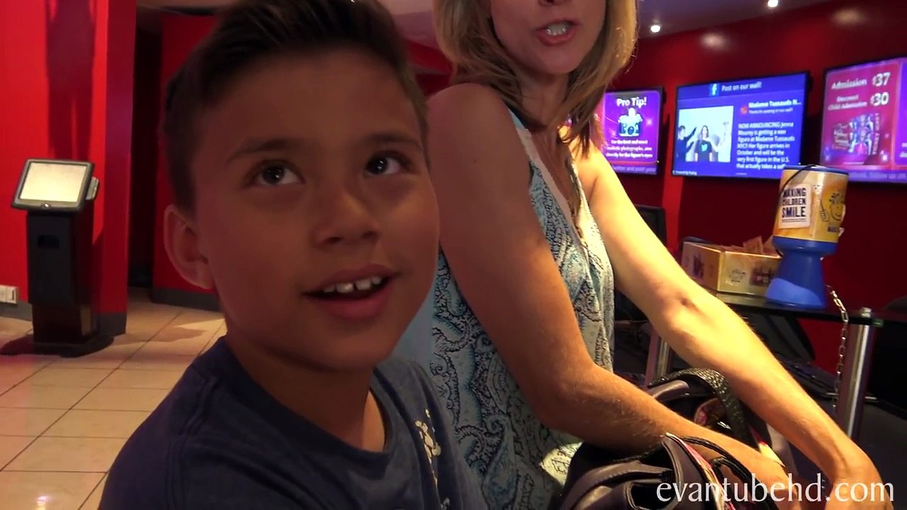 Kids Get Dipped in HOT WAX!!! MADAME TUSSAUDS NEW YORK Wax Museum!