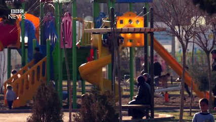 Inside the camp home to 11,500 Syrians - BBC News