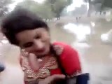 pakistan funny girl kay kartot check zara karay -  shughal mela video