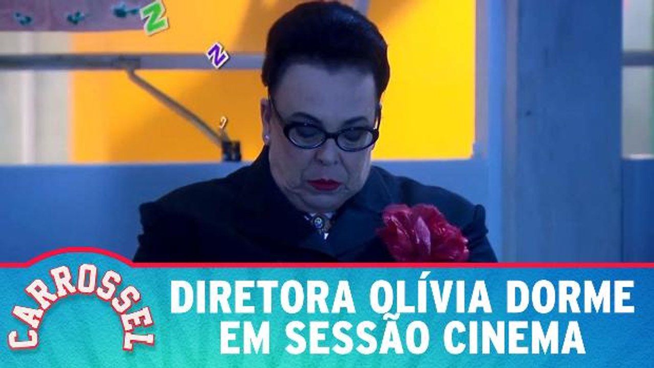 Diretora Olívia dorme em sessão cinema