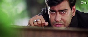 Ajay Devgns Fierce Action Avataar | Kachche Dhaage Movie Scene
