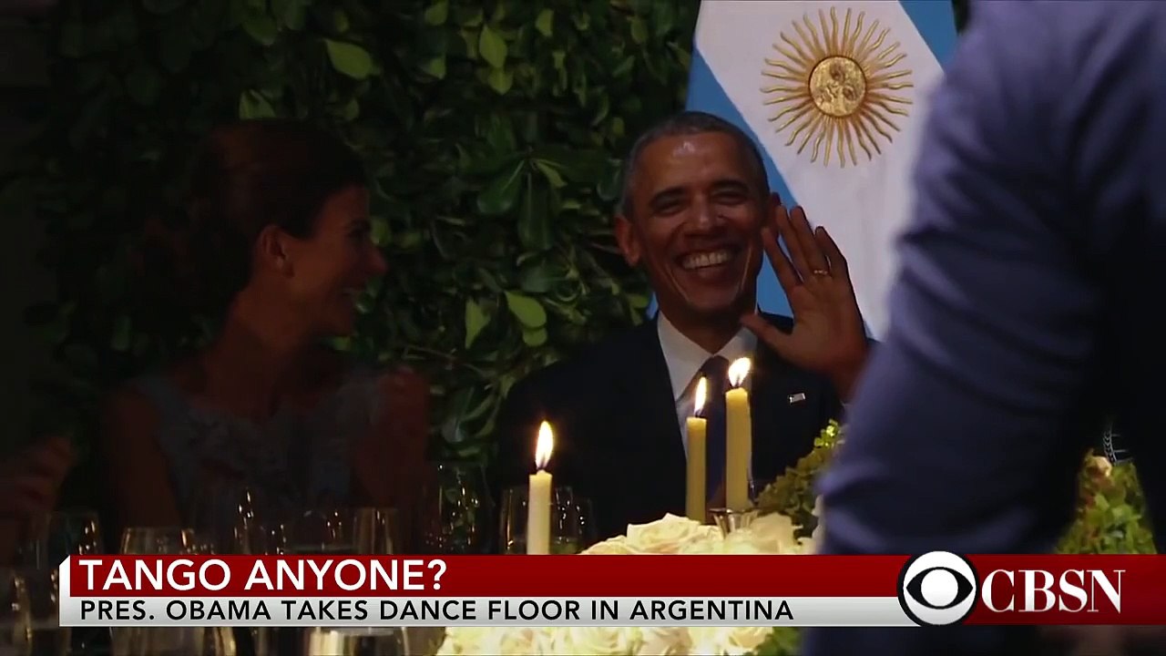 Obama danse un tango avec une jolie danseuse à Buenos Aires