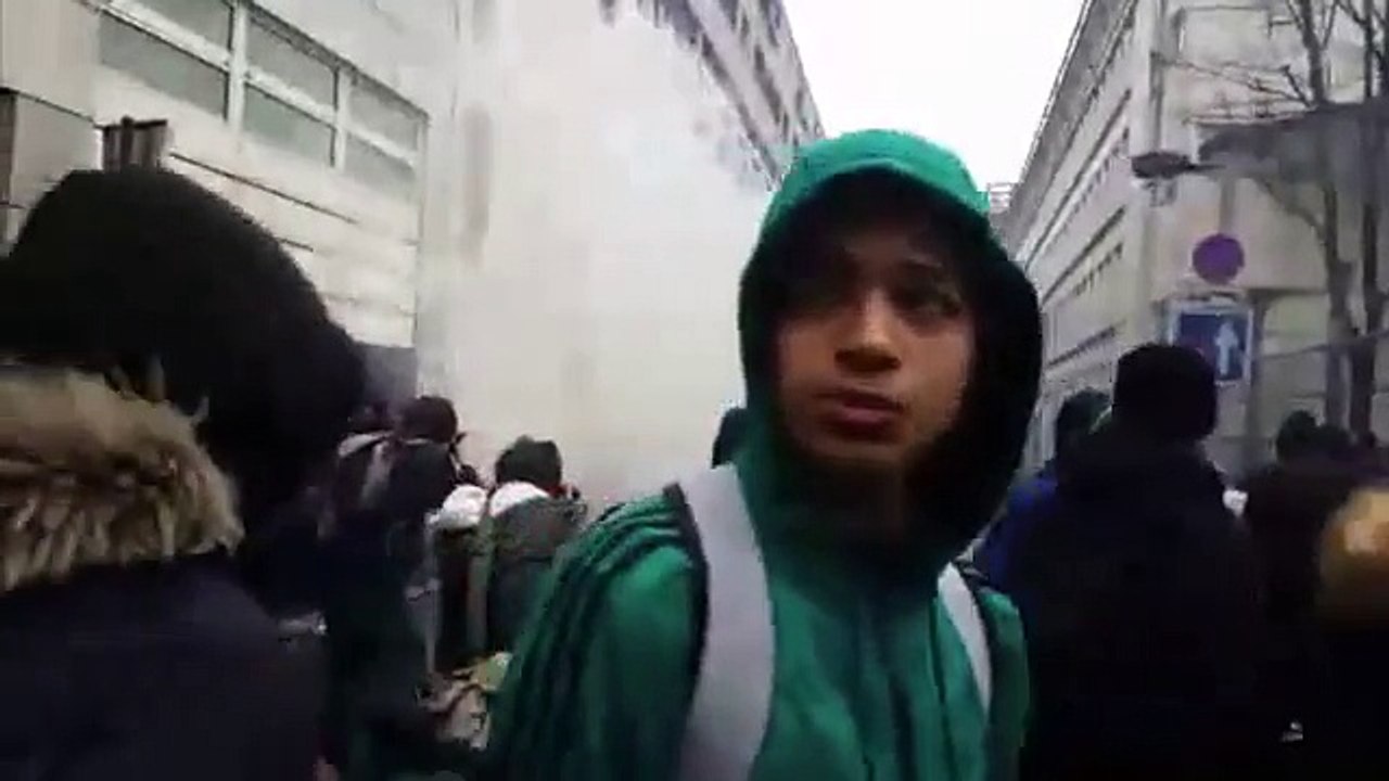 Un commissariat attaqué par des casseurs à Paris CHOC