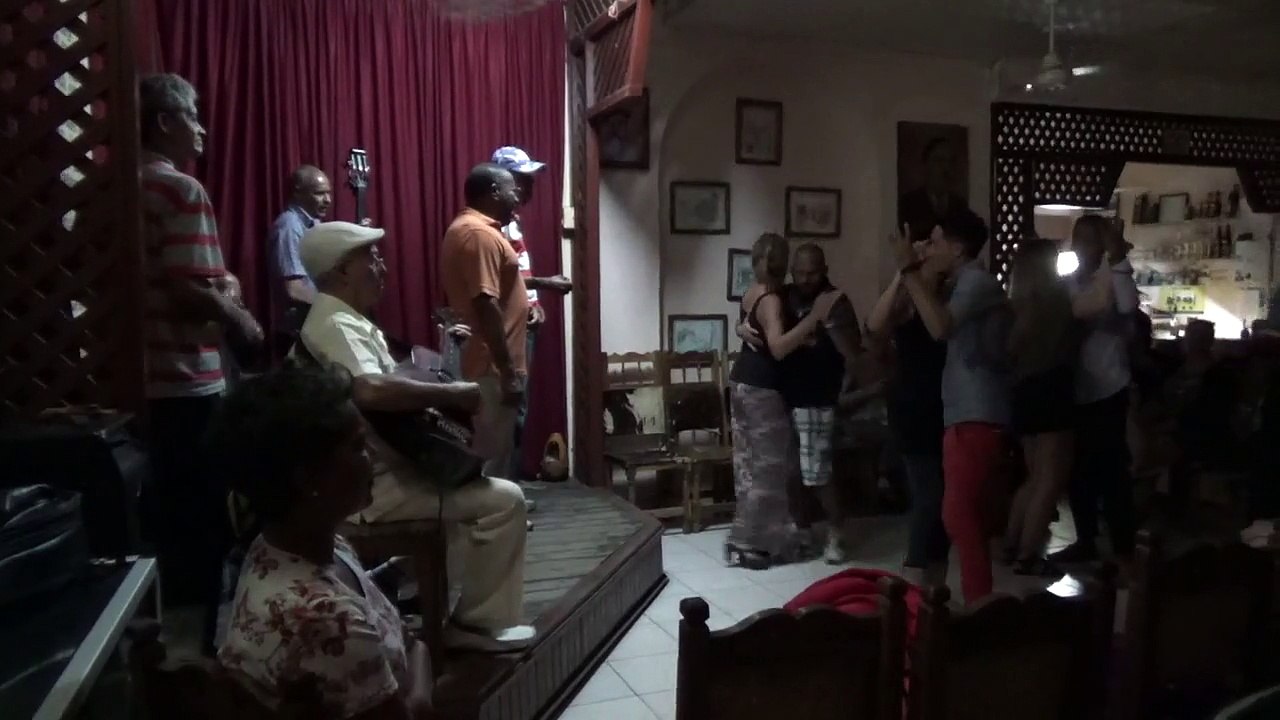 Groupo : La rosa y su banda