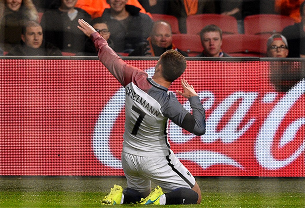 Le coup franc magnifique de Griezmann face aux Pays-Bas