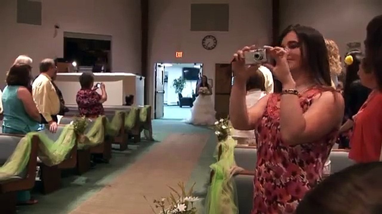 Ce qu'elle a fait à son entrée de mariage va faire tomber quelques larmes à son homme !