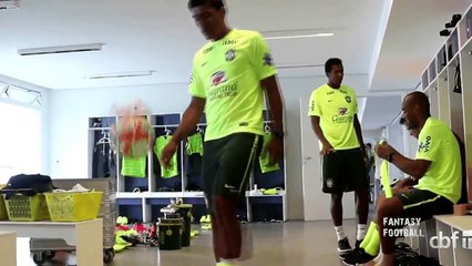 Neymar Marcelo Show Freestyle in Dressing Room