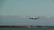 American Airlines 737-800 w/winglets & United Airlines 767-300 Landing at SFO 8-8-2011
