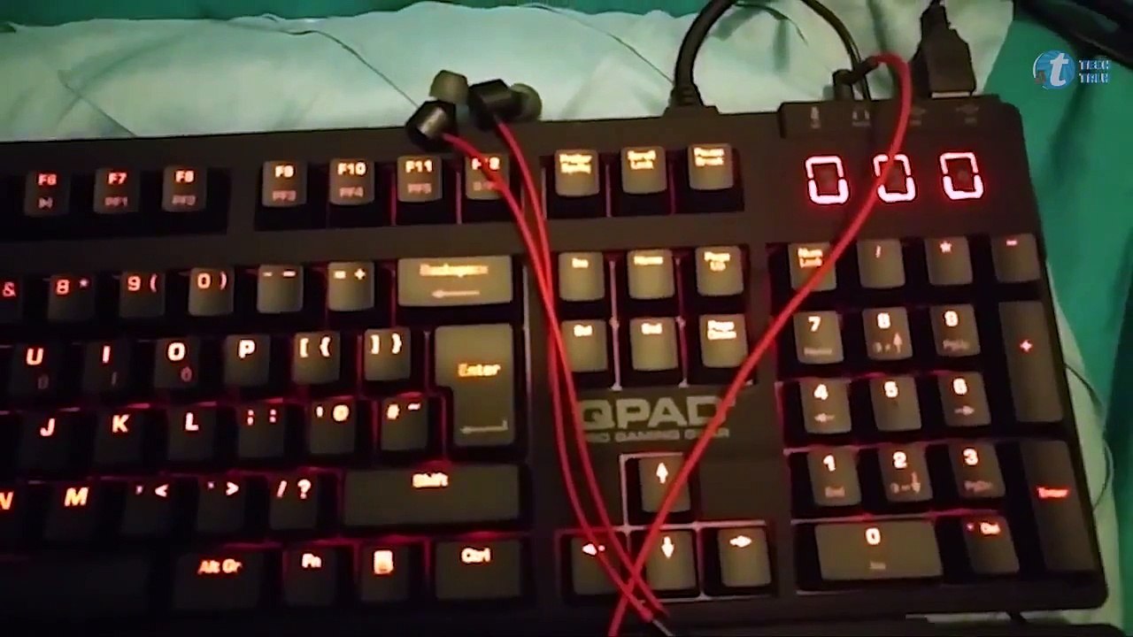 PlayStation 4 Unboxing / @BossaStudios @IAmBreadGame Team Fortress 2 Competition Unboxing (난 빵이다)