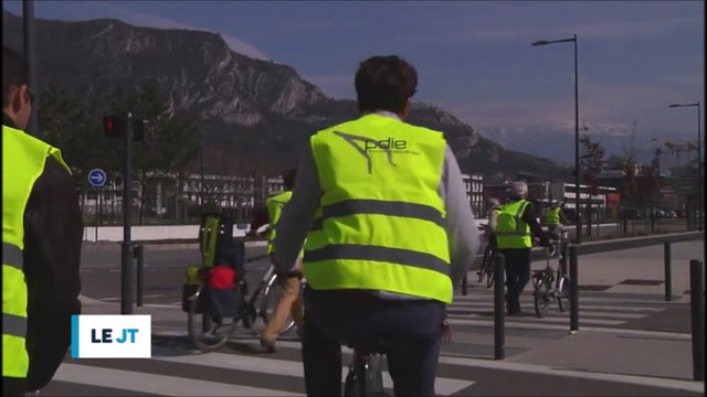 Reportage TeleGrenoble Visite Aménagements cyclables Presqu'Ile le 24 mars 2016