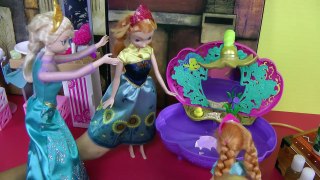 BATH time! SHOPKINS in the Bathtub! ELSA & ANNA toddlers PLAY with Soap Foam Water Play