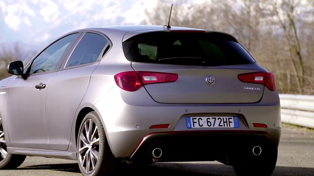 2016 Alfa Romeo Giulietta Veloce Drive, Interior and Exterior